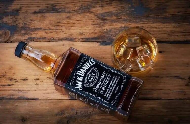 JACK DANIELS NO.7 BOURBON WHISKY-70 CL